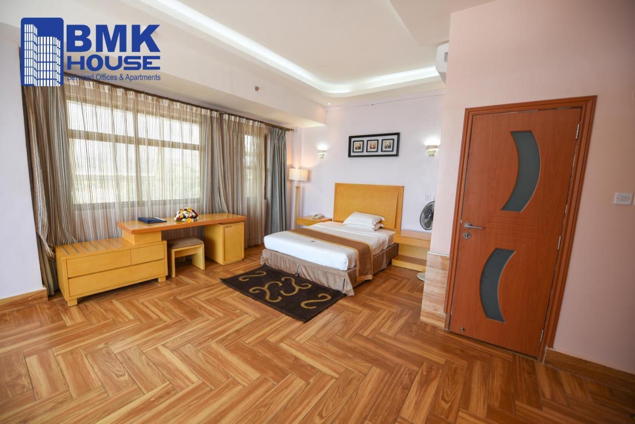 Bmk House